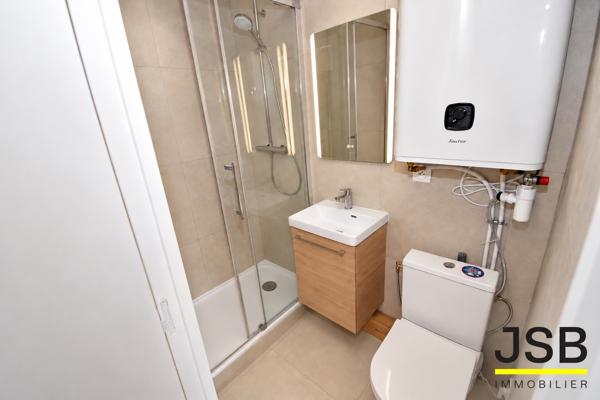75002 – Le Sentier | Charmant 2 pièces rénové de 28 m² au 4eme et dernier étage