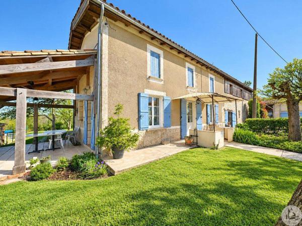 Propriété de caractère avec piscine et deux gîtes