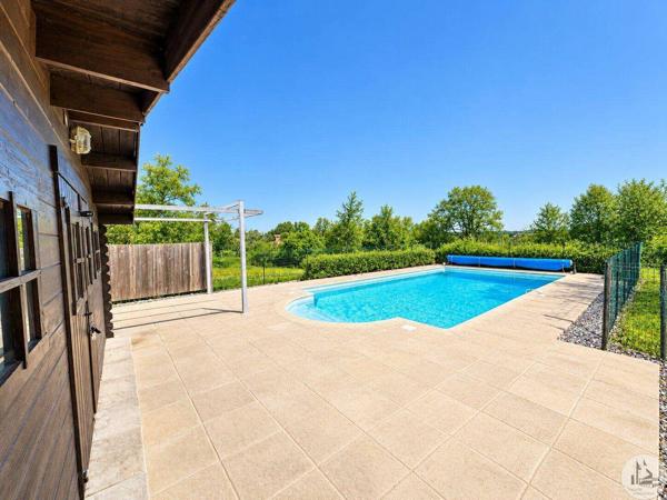 Propriété de caractère avec piscine et deux gîtes
