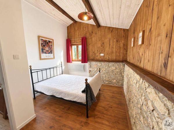 Propriété de caractère avec piscine et deux gîtes