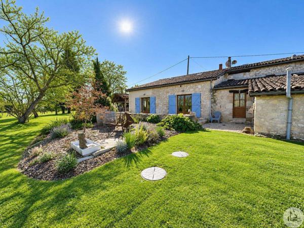 Propriété de caractère avec piscine et deux gîtes