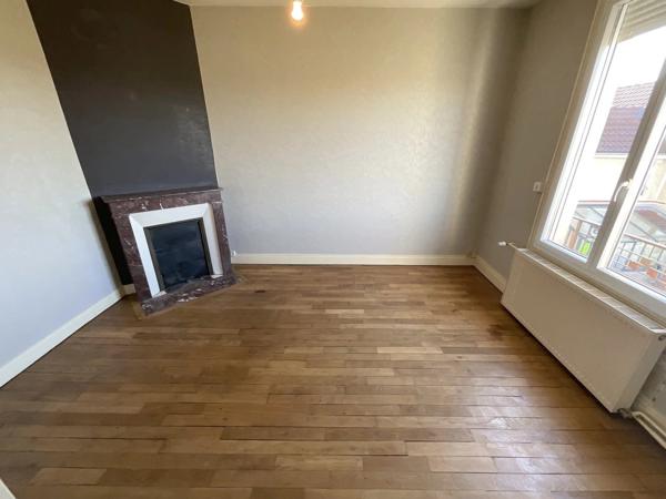 Maison de 1930 -  Trois Chambres - 464m2 de Terrain