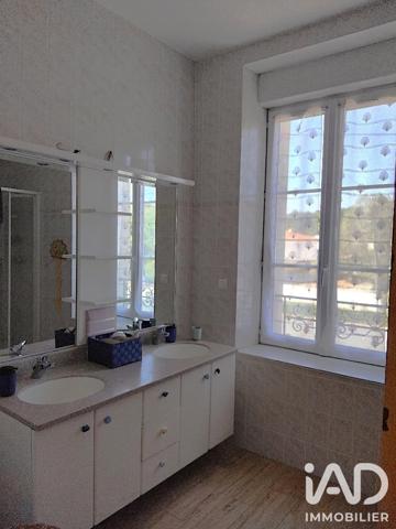 Maison à vendre 9 pièces 196 m² Chantonnay