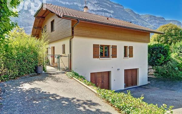 Maison à vendre    7 pièces • 162,49 m2 Étrembières