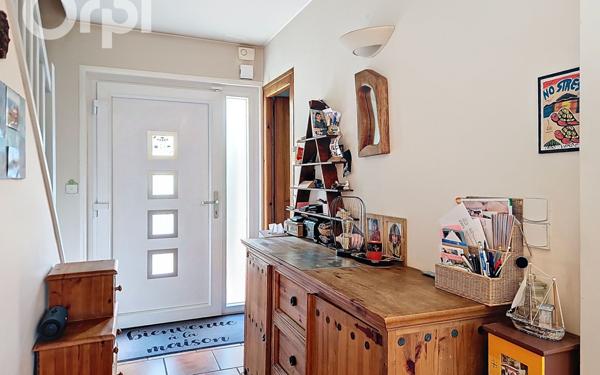 Maison à vendre    7 pièces • 162,49 m2 Étrembières