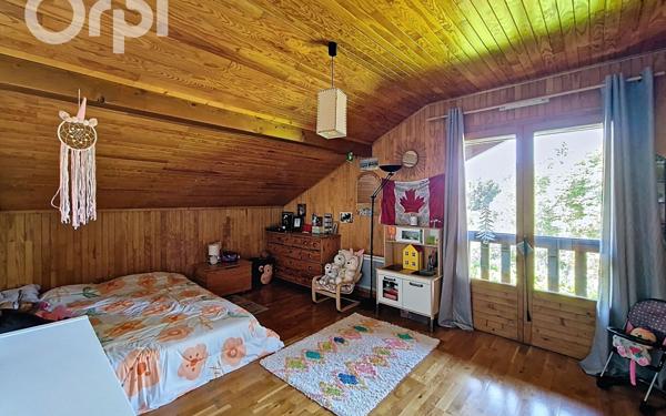 Maison à vendre    7 pièces • 162,49 m2 Étrembières