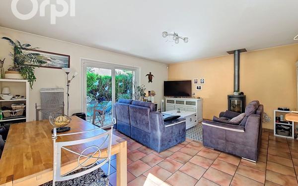 Maison à vendre    7 pièces • 162,49 m2 Étrembières