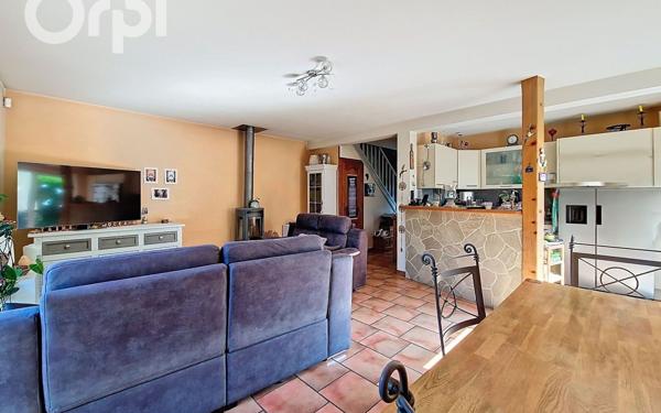 Maison à vendre    7 pièces • 162,49 m2 Étrembières