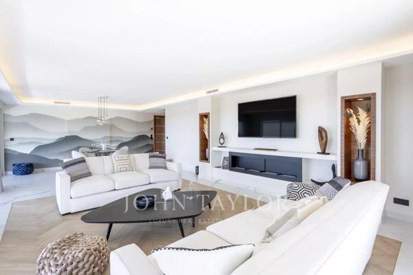 Superbe appartement en dernier étage avec vue mer panoramique