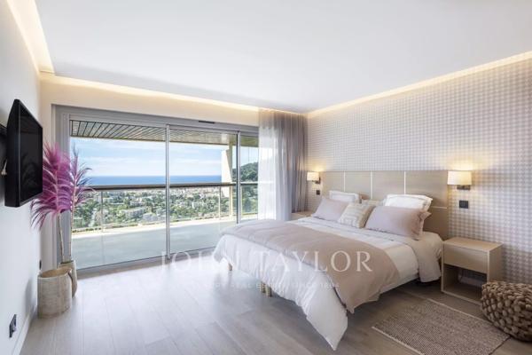 Superbe appartement en dernier étage avec vue mer panoramique