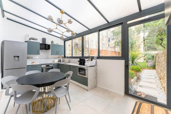 Marseille (13008) Esprit maison en ville – Duplex avec jardin