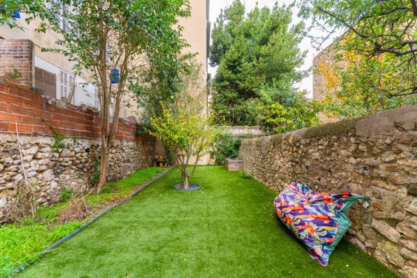Marseille (13008) Esprit maison en ville – Duplex avec jardin