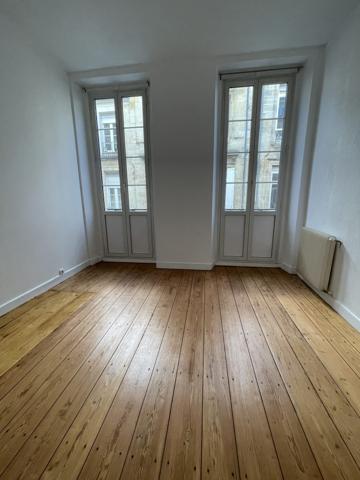 DERNIER LOT - APPARTEMENT T3 - BALCON - IMMEUBLE PIERRE