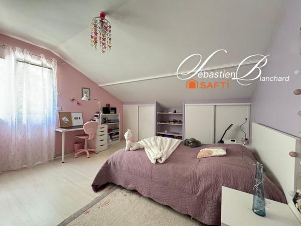 Maison contemporaine de 161 m² à Confort avec annexe, prestations haut de gamme