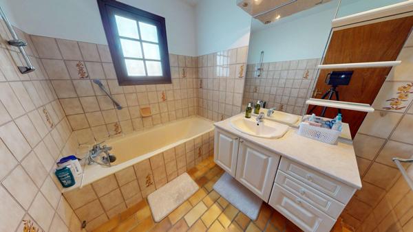 Maison 4 pièces à vendre à Royan, secteur Métairie, proche commodités