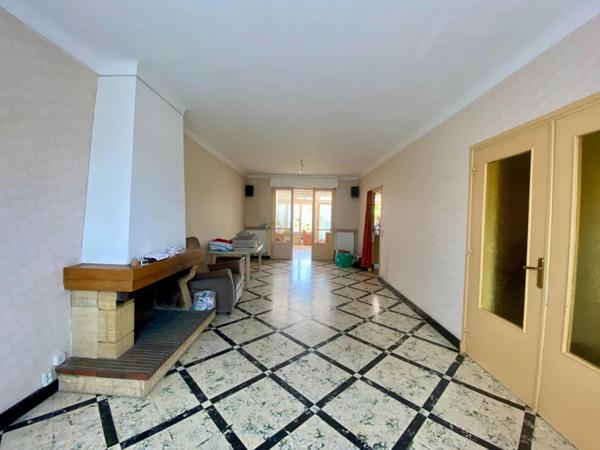 MAISON SEMI—INDIVIDUELLE 5 CHAMBRES DOUBLE GARAGE