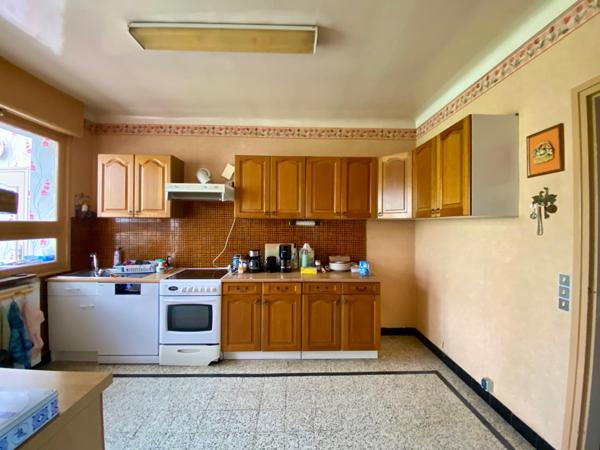 MAISON SEMI—INDIVIDUELLE 5 CHAMBRES DOUBLE GARAGE