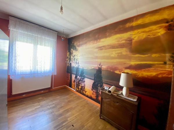 MAISON SEMI—INDIVIDUELLE 5 CHAMBRES DOUBLE GARAGE