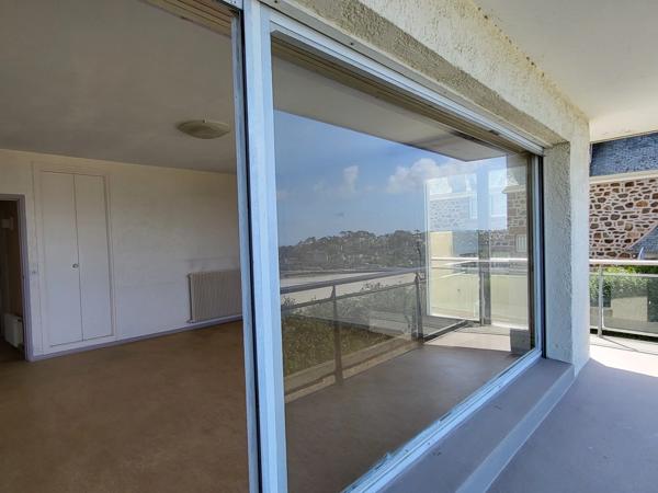 A Perros-Guirec, appartement T3 avec VUE SUR MER EXCEPTIONNELLE !
