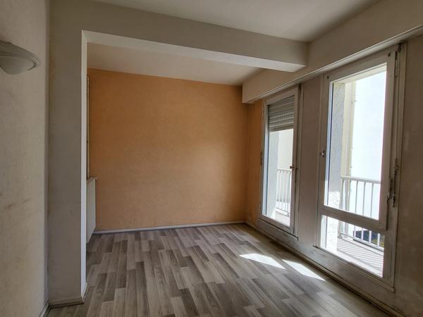 A Perros-Guirec, appartement T3 avec VUE SUR MER EXCEPTIONNELLE !