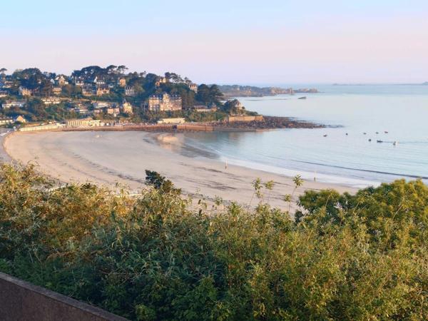A Perros-Guirec, appartement T3 avec VUE SUR MER EXCEPTIONNELLE !