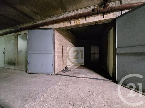 Parking à vendre  12,42 m2 IVRY SUR SEINE - 94