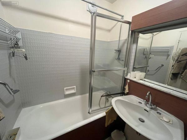 Appartement à vendre à Paris 15e arrondissement à Paris (75015), ref : 7503966   
commerce