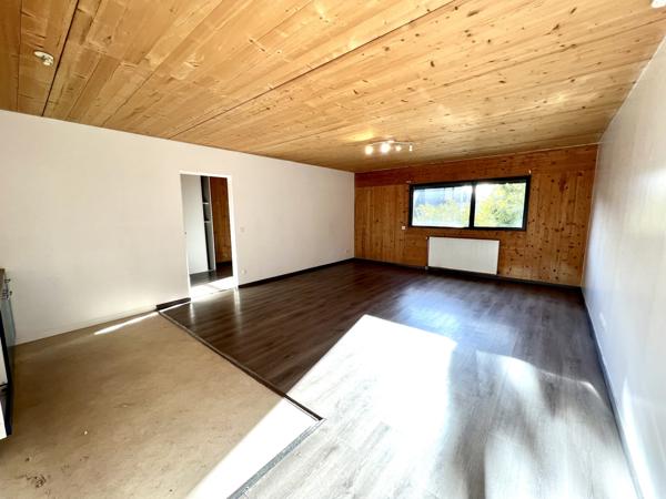 Clichy-sous-Bois (93390) Appartement 2 Pièces avec parking - immeuble 2013 proche Le Raincy