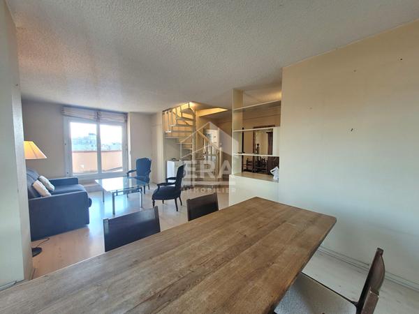 PAU - LOCATION MEUBLEE- Appartement 3 pièces de 90 m2 avec terrasse et garage