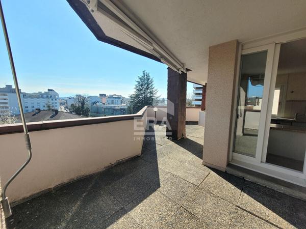 PAU - LOCATION MEUBLEE- Appartement 3 pièces de 90 m2 avec terrasse et garage