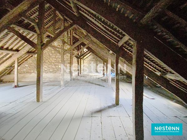 A vendre maison de prestige, centre de LAMBALLE proche des commodités, 11 chambres