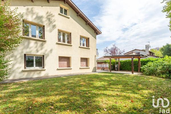 House for sale 4 rooms 164 m² Saint-Priest