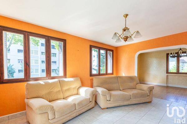 House for sale 4 rooms 164 m² Saint-Priest