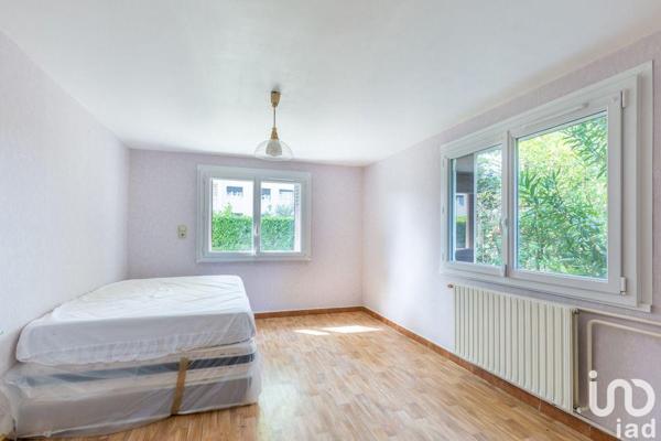 House for sale 4 rooms 164 m² Saint-Priest