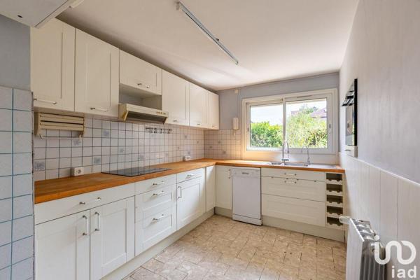 House for sale 4 rooms 164 m² Saint-Priest