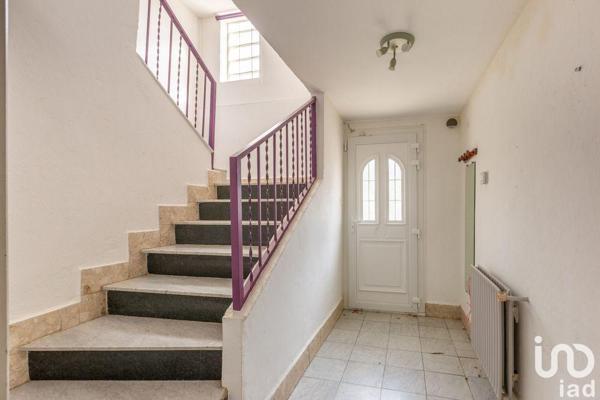 House for sale 4 rooms 164 m² Saint-Priest