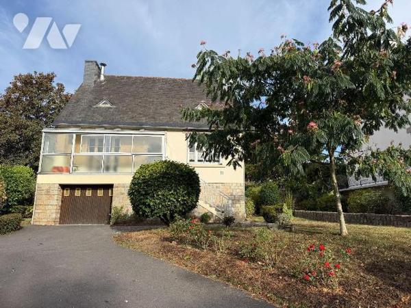 Maison à vendre à Châteaulin (29150) en Finistère (29)

Vente d'une maison située à Châteauli...