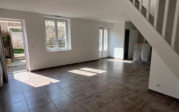 Maison à vendre    3 pièces •  Étréchy