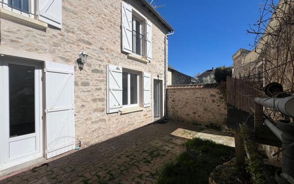 Maison à vendre    3 pièces •  Étréchy