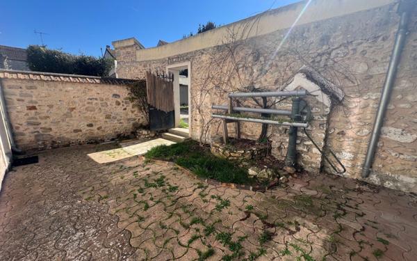 Maison à vendre    3 pièces •  Étréchy