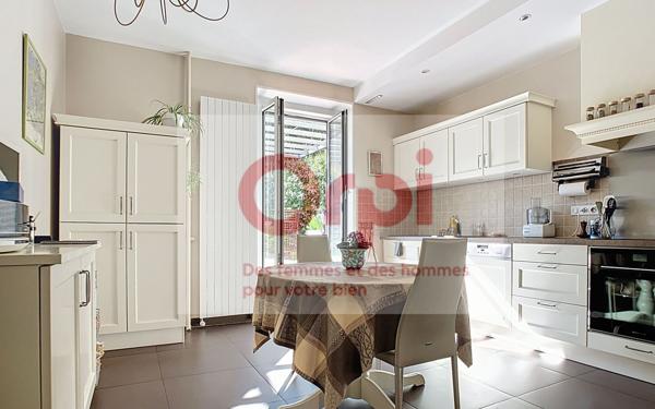 Maison à vendre    6 pièces • 171 m2 Vanves
