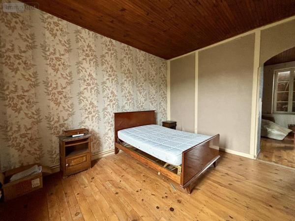 Immeuble à vendre à Saint-Gilles en Saône-et-Loire (71510), ref : 71057-26