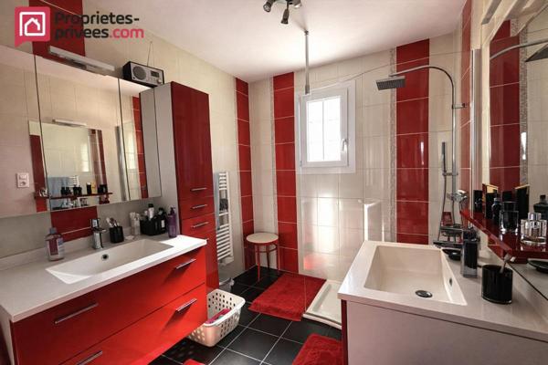Maison indépendante 6 pièce(s), 114 m2, Neuville Sur Sarthe