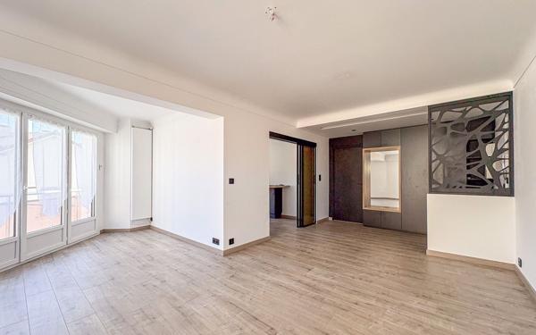 Appartement à vendre    4 pièces • 102,83 m2 Pau