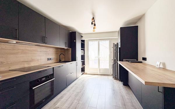 Appartement à vendre    4 pièces • 102,83 m2 Pau