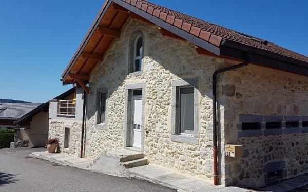Maison à louer    4 pièces •  Copponex