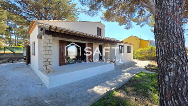 Station balnéaire le Brusc face à la plage, maison entièrement rénovée . Environnement mer.