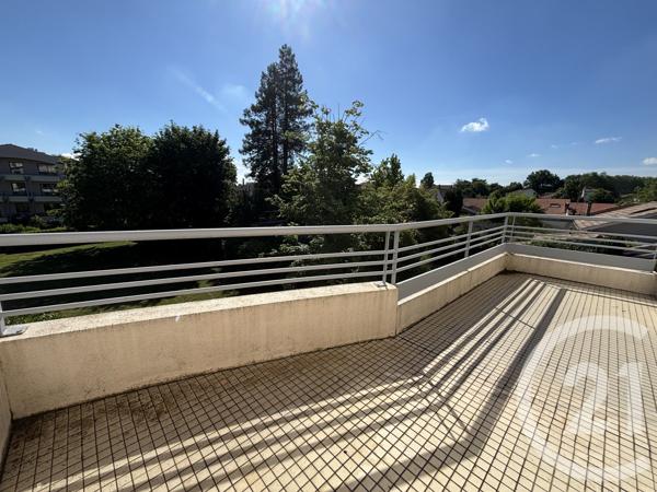 Appartement T4 à vendre  4 pièces - 93 m 2   LE BOUSCAT  - 33