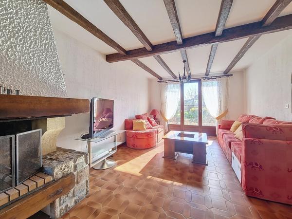 Maison 5 chambres sur sous sol total