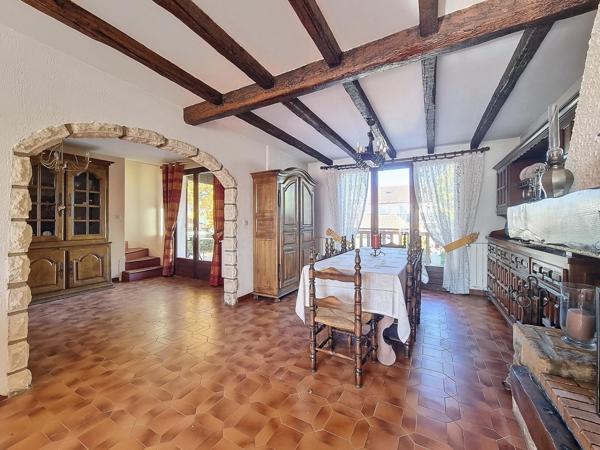 Maison 5 chambres sur sous sol total